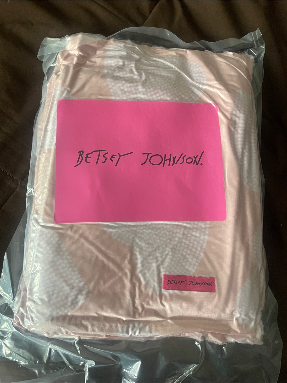 Betsey Johnson Pink & White Heart Blanket - Picture 3 of 5